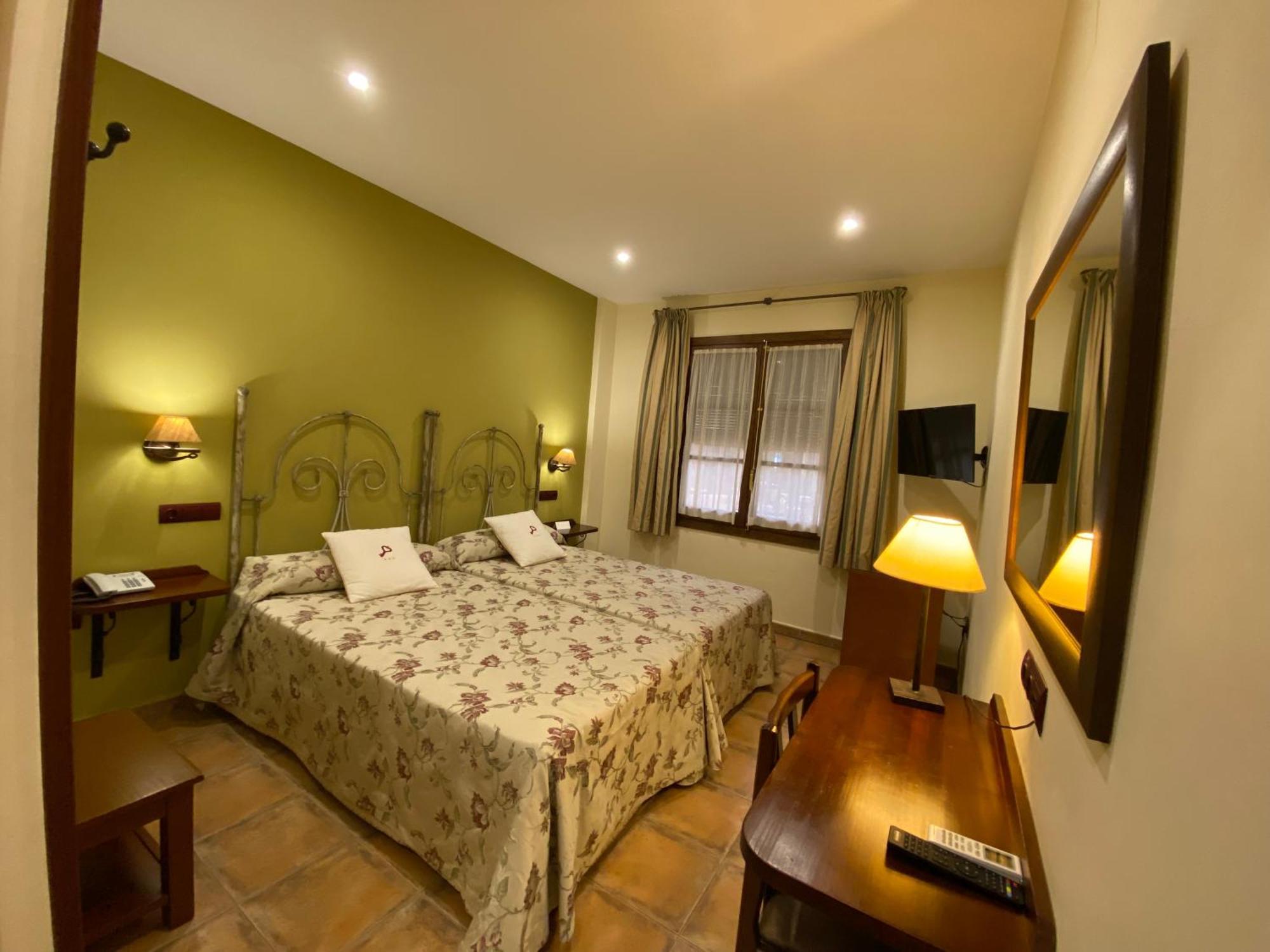 Hospedium Hotel Retiro Del Maestre Almagro Bagian luar foto