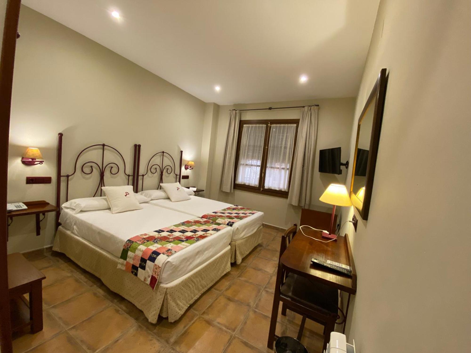 Hospedium Hotel Retiro Del Maestre Almagro Bagian luar foto