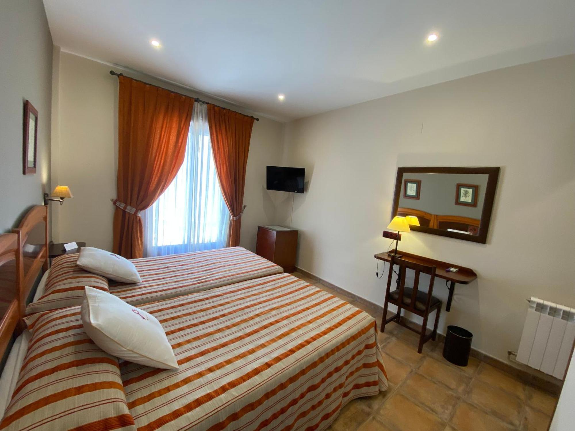 Hospedium Hotel Retiro Del Maestre Almagro Bagian luar foto