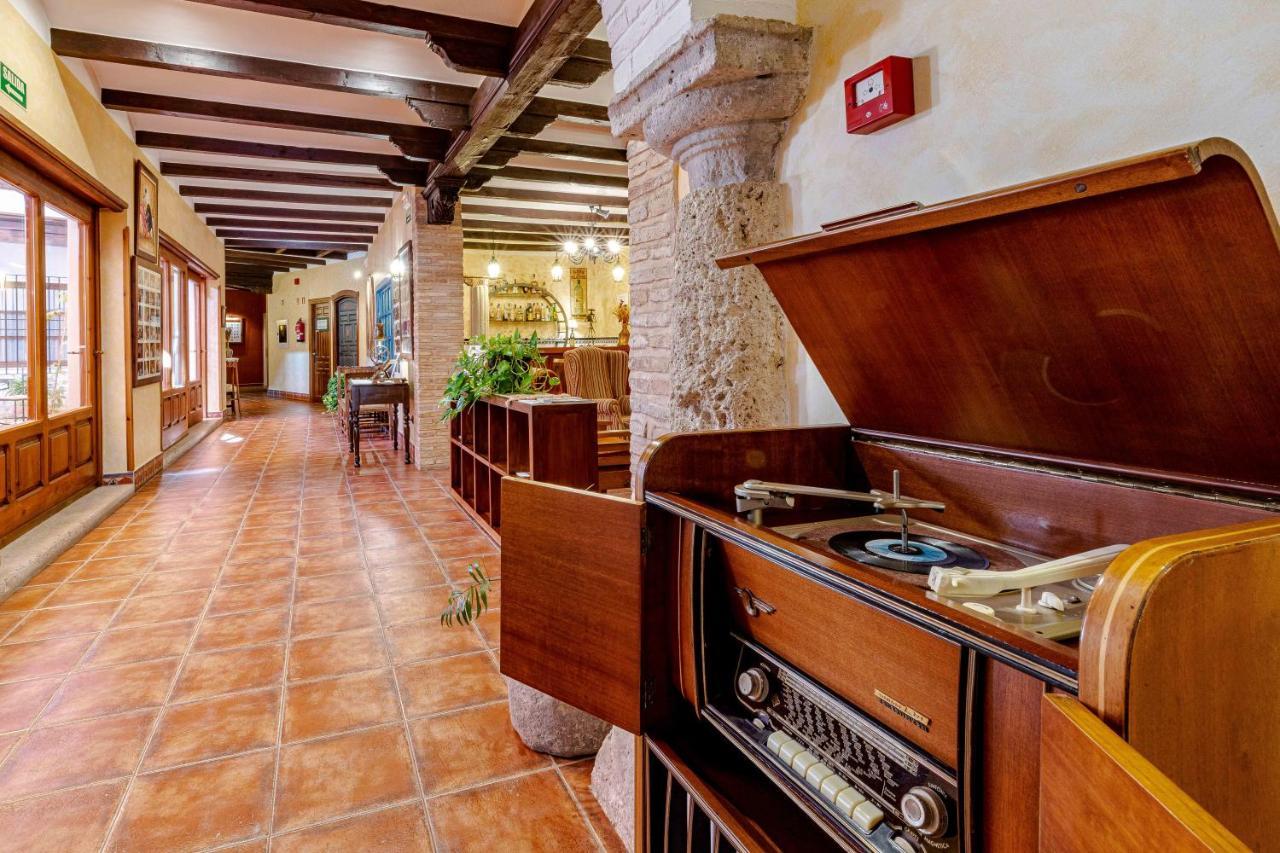 Hospedium Hotel Retiro Del Maestre Almagro Bagian luar foto